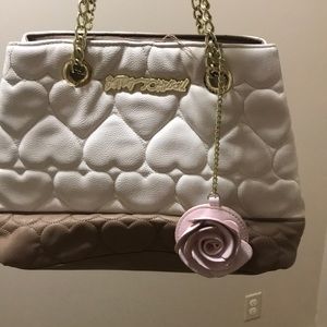 Super cute Betsey johnson